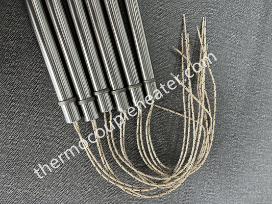 Cartridgeverwarmer in elektrische cartridgeverwarmer met flensplaat en metalen mesh